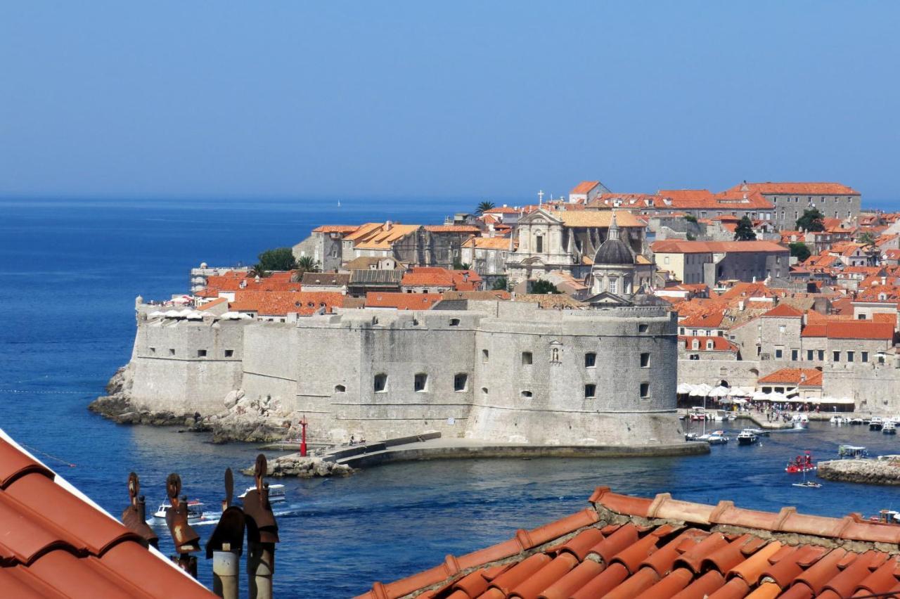 Sunset Over The Dubrovnik'S Old Town Exterior photo