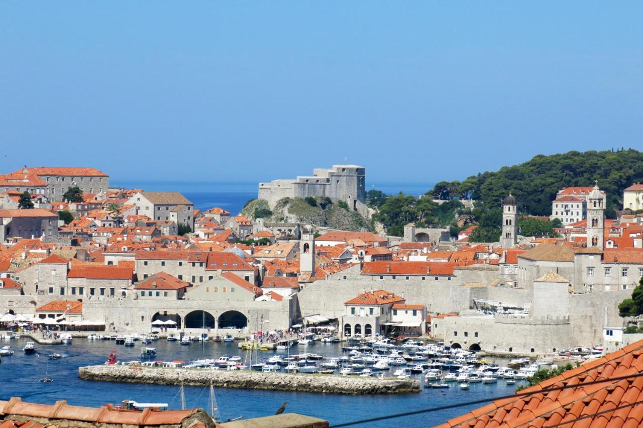 Sunset Over The Dubrovnik'S Old Town Exterior photo